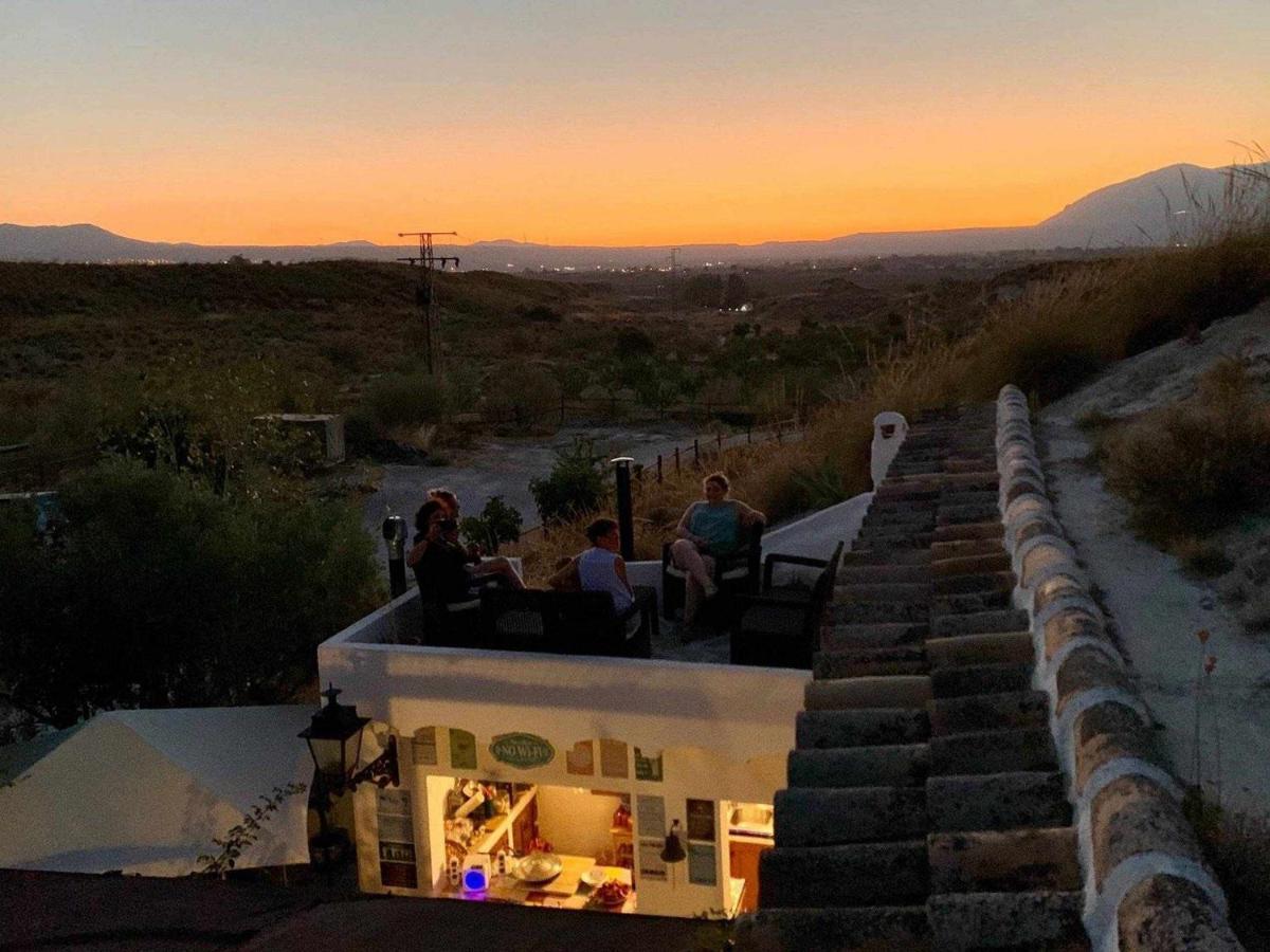 Gasthaus Cuevas Andalucia Baza Exterior foto